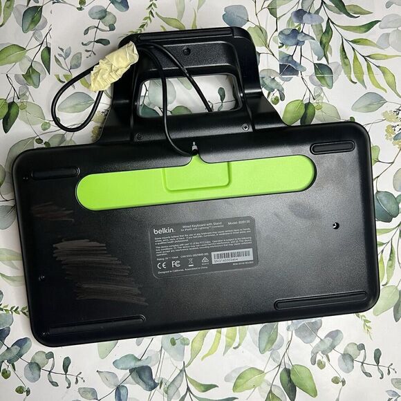 BELKIN B2B130 Black Lightning Wired Slim Tablet Keyboard - Picture 6 of 6